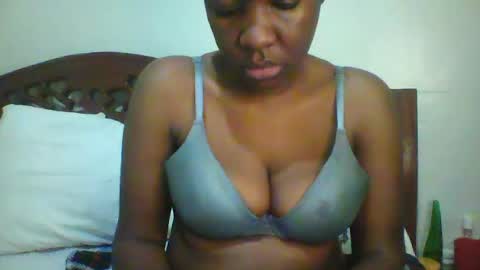 Snapshot of whitney_ly chatting on June 18, 6:02 am whitney_ly online show from June 18, 6:02 am