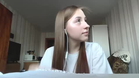 Vicky online show from March 17, 1:58 pm