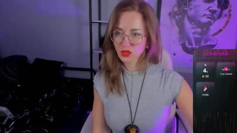 whitneypunnch online show from October 28, 9:35 am