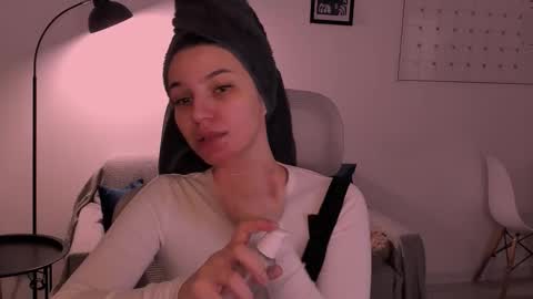 whoislulu online show from February 9, 4:00 pm