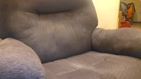 whorekneeweeny online show from December 4, 4:21 am