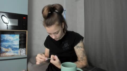 Snapshot of why_again_me chatting on November 21, 3:54 pm Veronica online show from November 21, 3:54 pm