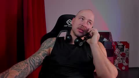 VI online show from November 12, 4:07 pm