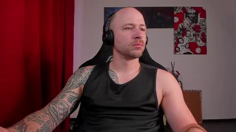 Snapshot of why_you_so_serious chatting on July 7, 4:11 pm VI online show from July 7, 4:11 pm
