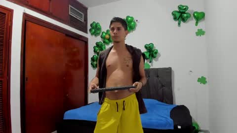 Snapshot of wickedboy_twink chatting on May 9, 7:19 pm JAISON online show from May 9, 7:19 pm