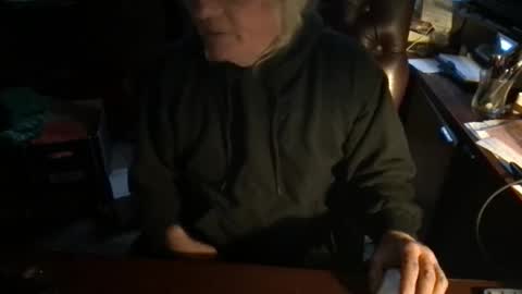 stevie online show from November 19, 9:48 pm