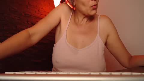 Snapshot of wickedtease chatting on May 28, 8:50 pm Ms Sultry online show from May 28, 8:50 pm