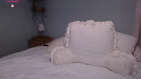 Snapshot of wickedwifexo chatting on June 12, 1:26 am WickedWifeXO online show from June 12, 1:26 am