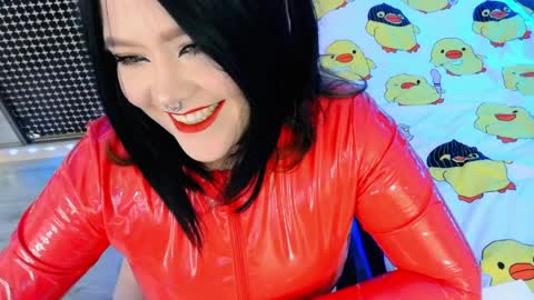 Snapshot of wickedxqueen chatting on April 9, 7:30 pm Laura online show from April 9, 7:30 pm
