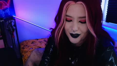 Snapshot of wickedxqueen chatting on May 23, 5:34 am Laura online show from May 23, 5:34 am