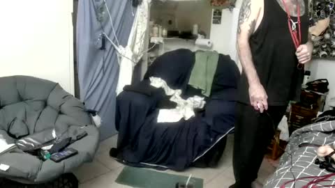 Snapshot of wifehunter77 chatting on June 16, 11:57 am wifehunter77 online show from June 16, 11:57 am