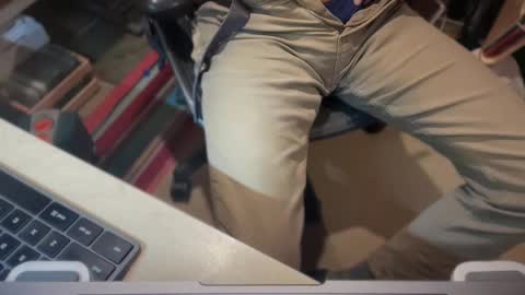 Snapshot of wiggo8 chatting on January 12, 10:54 pm HornDawg online show from January 12, 10:54 pm