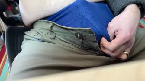 Snapshot of wiggo8 chatting on February 17, 5:21 pm HornDawg online show from February 17, 5:21 pm