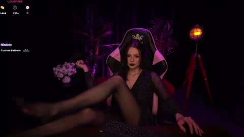 Snapshot of wild_alice_me chatting on June 12, 3:55 pm Alice online show from June 12, 3:55 pm
