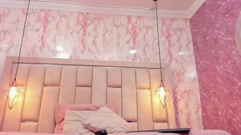 Snapshot of wild_firee_ chatting on December 21, 8:38 pm wild_firee_ online show from December 21, 8:38 pm