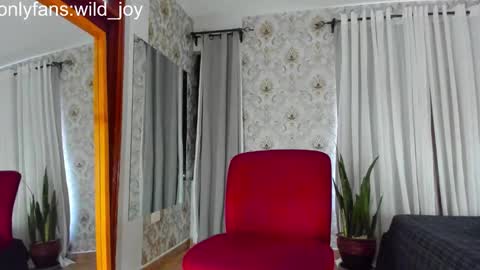 Snapshot of wild_joy chatting on February 23, 8:33 am wild_joy online show from February 23, 8:33 am