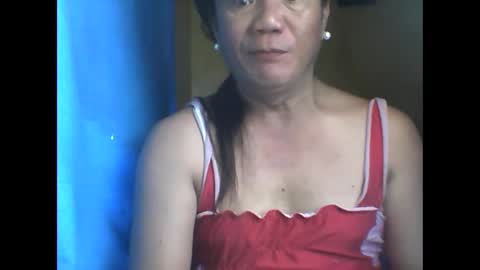 wild_sunflower11 online show from October 9, 11:14 pm