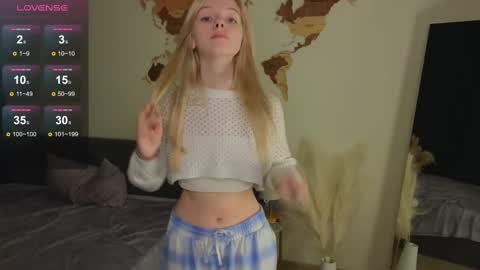 Snapshot of wildadearborn chatting on February 25, 9:31 am Ava online show from February 25, 9:31 am