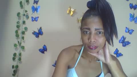 Snapshot of wildah chatting on May 8, 11:54 pm wildah online show from May 8, 11:54 pm