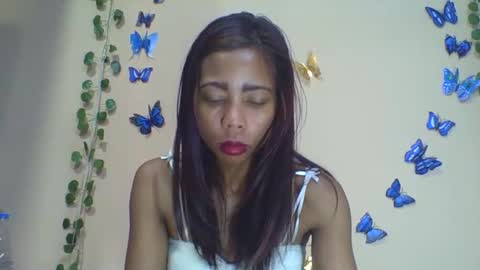 Snapshot of wildah chatting on May 14, 8:21 am wildah online show from May 14, 8:21 am
