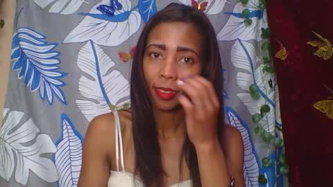 Snapshot of wildah chatting on June 6, 7:02 am wildah online show from June 6, 7:02 am
