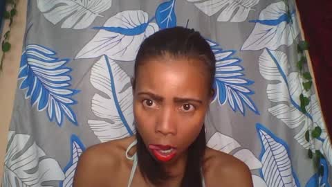 Snapshot of wildah chatting on June 13, 3:43 pm wildah online show from June 13, 3:43 pm