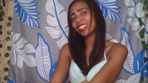 Snapshot of wildah chatting on June 15, 5:37 pm wildah online show from June 15, 5:37 pm