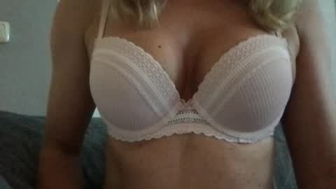 Liesbeth online show from July 10, 9:34 am