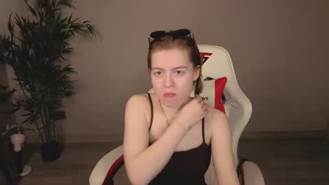 Snapshot of wildfoxysweet chatting on May 13, 8:44 am wildfoxysweet online show from May 13, 8:44 am