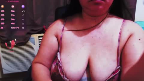 Snapshot of wildhotasianx chatting on December 23, 12:30 pm wildhotasianx online show from December 23, 12:30 pm