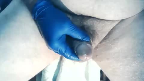 Snapshot of wildman6 chatting on October 24, 8:05 pm wildman6 online show from October 24, 8:05 pm