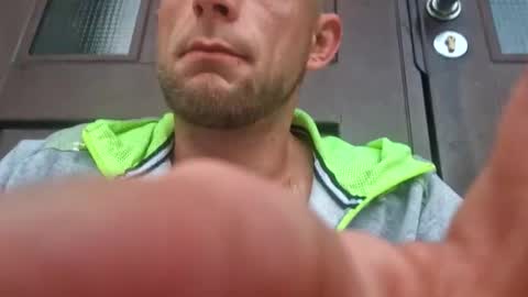 Snapshot of wildmike93 chatting on September 28, 5:02 am wildmike93 online show from September 28, 5:02 am