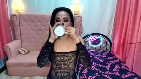 wildnika online show from October 19, 1:50 am