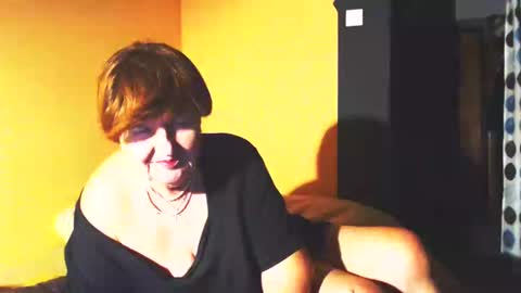 Snapshot of wildredcat chatting on February 15, 9:59 pm WildRedCat online show from February 15, 9:59 pm