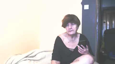 Snapshot of wildredcat chatting on September 23, 10:18 am WildRedCat online show from September 23, 10:18 am