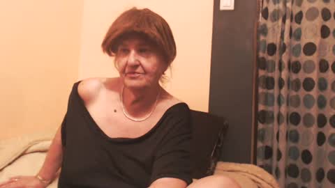 WildRedCat online show from June 21, 8:33 pm