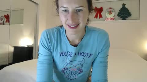 WildRose L - check my Pinned tweet if you dont see me online within 5 minutes after Ive sent email notifications online show from January 8, 2:36 am