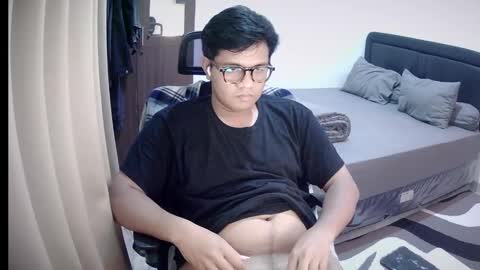 Snapshot of wildynight chatting on December 19, 4:24 pm Wildy online show from December 19, 4:24 pm