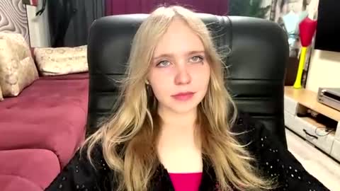 Snapshot of wilhelminafraker chatting on July 13, 11:24 am Anny online show from July 13, 11:24 am