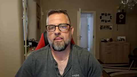 Snapshot of wilhelmus3 chatting on May 14, 2:46 pm wilhelmus3 online show from May 14, 2:46 pm