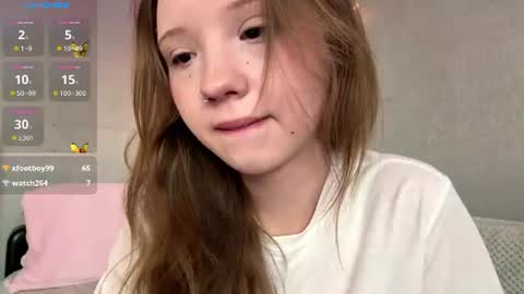 Snapshot of willenasow chatting on June 27, 5:18 pm Olivia online show from June 27, 5:18 pm