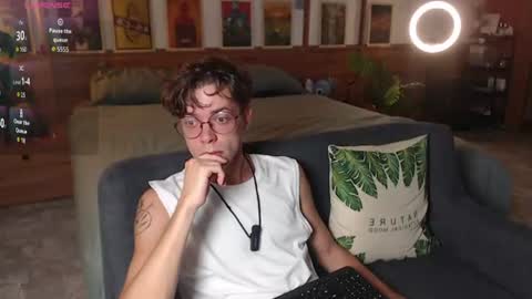 Snapshot of william_henry_a chatting on August 8, 4:47 am William online show from August 8, 4:47 am
