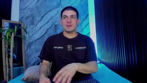 Snapshot of william_steel_ chatting on September 16, 12:06 pm William Steel online show from September 16, 12:06 pm