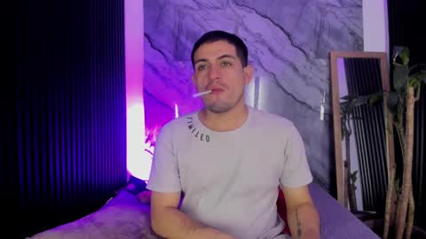 Snapshot of william_steel_ chatting on September 20, 11:44 am William Steel online show from September 20, 11:44 am