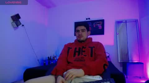 Snapshot of william_steel_ chatting on May 14, 10:11 am William Steel online show from May 14, 10:11 am