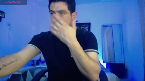 Snapshot of william_steel_ chatting on May 20, 12:06 am William Steel online show from May 20, 12:06 am