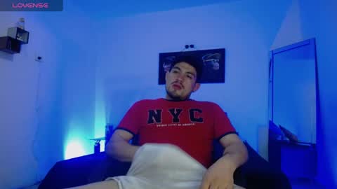 Snapshot of william_steel_ chatting on June 6, 3:00 am William Steel online show from June 6, 3:00 am
