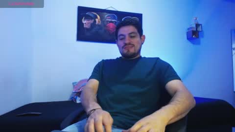 Snapshot of william_steel_ chatting on June 19, 11:25 am William Steel online show from June 19, 11:25 am