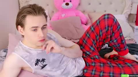 William online show from April 2, 3:15 am