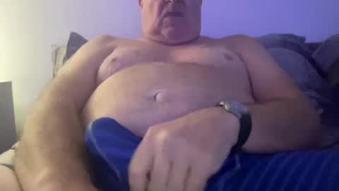 Snapshot of willieb777 chatting on October 4, 8:07 pm willieb777 online show from October 4, 8:07 pm